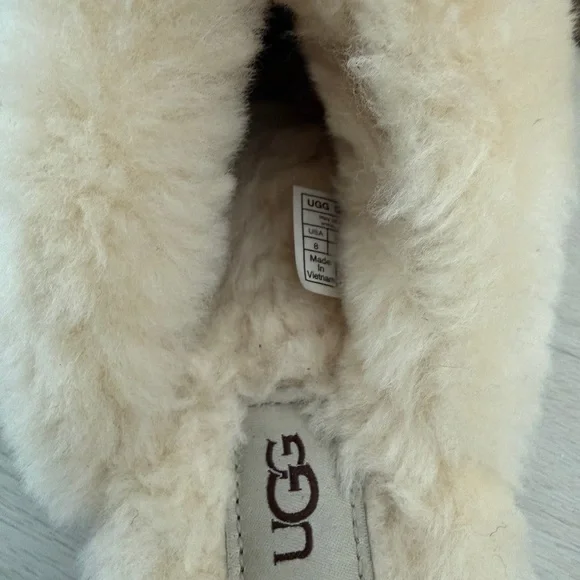 UGG Women's Cream and Tan Sheepskin Slippers on platform - Picture 8 of 9